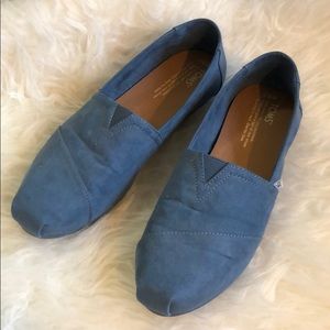 Toms slip ons